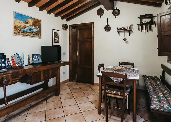 Cecil - La Casa Del Pucci